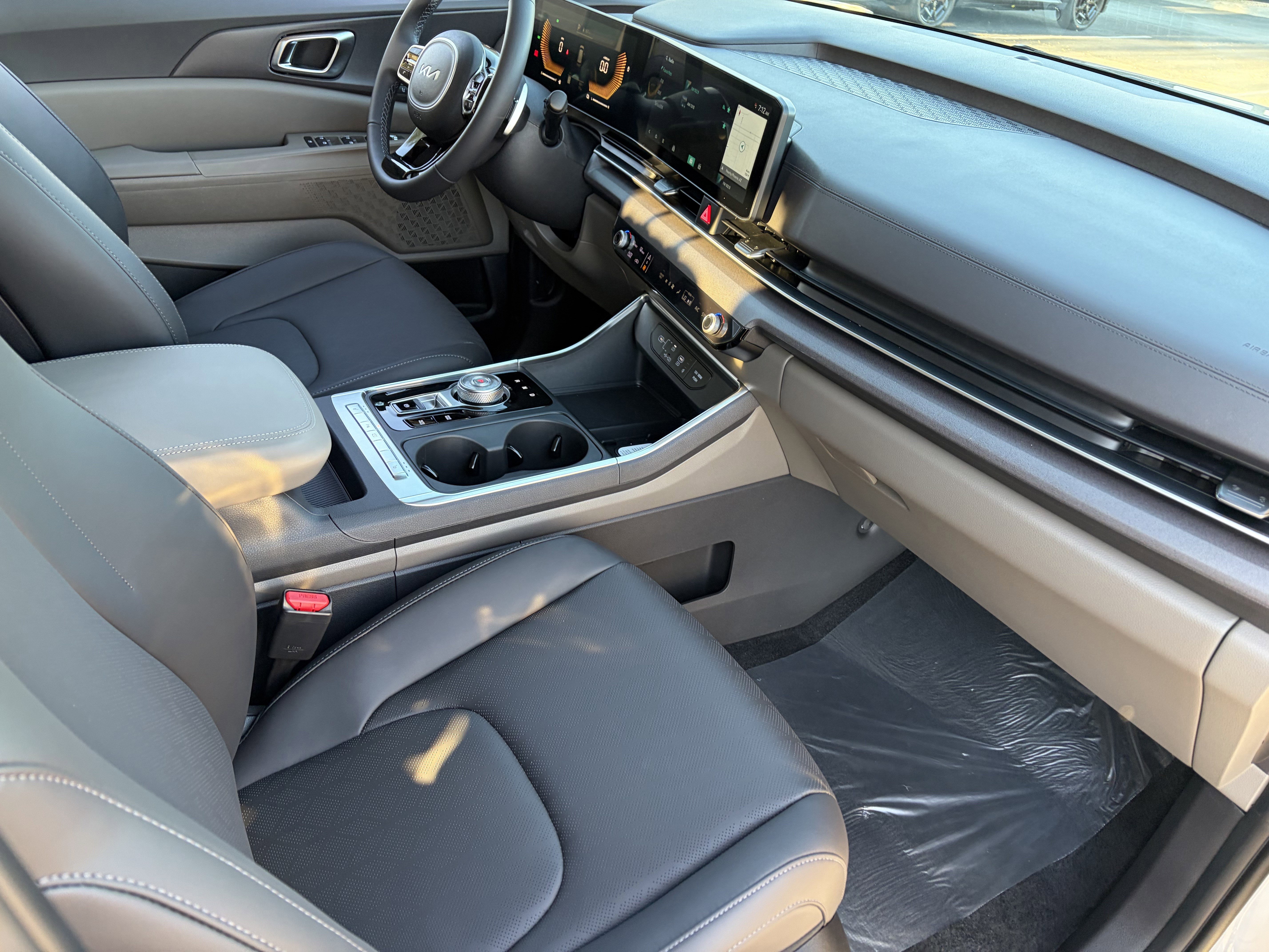 New 2026 Kia Carnival EX image 10