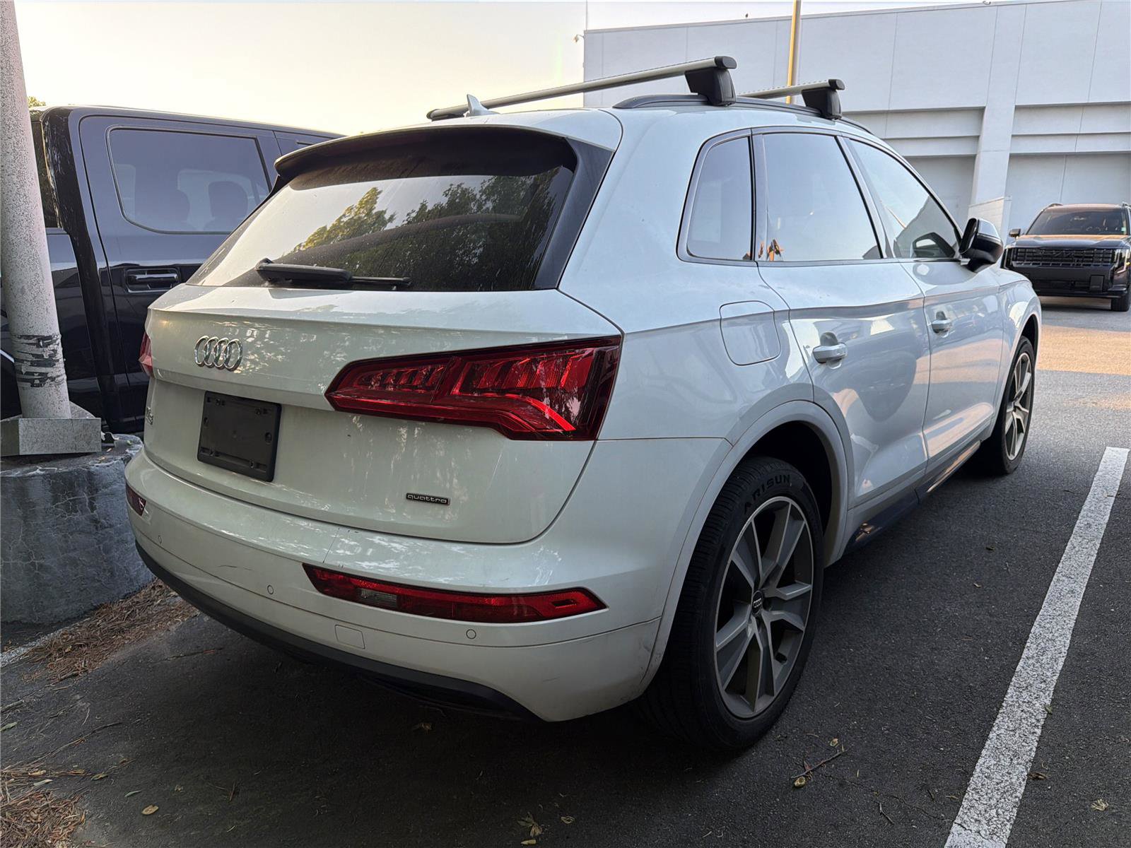 Used 2019 Audi Q5 2.0T Premium Plus w/ Premium Plus Package AWD/4WD image 4
