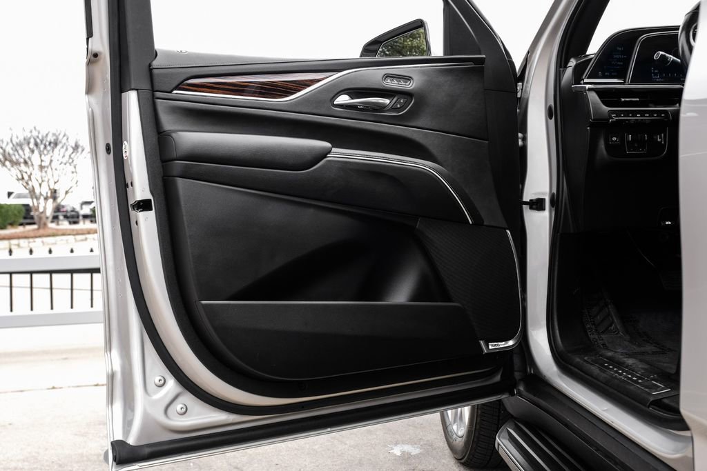 Used 2021 Cadillac Escalade Premium Luxury w/ Driver Assist Tech Package AWD/4WD image 47