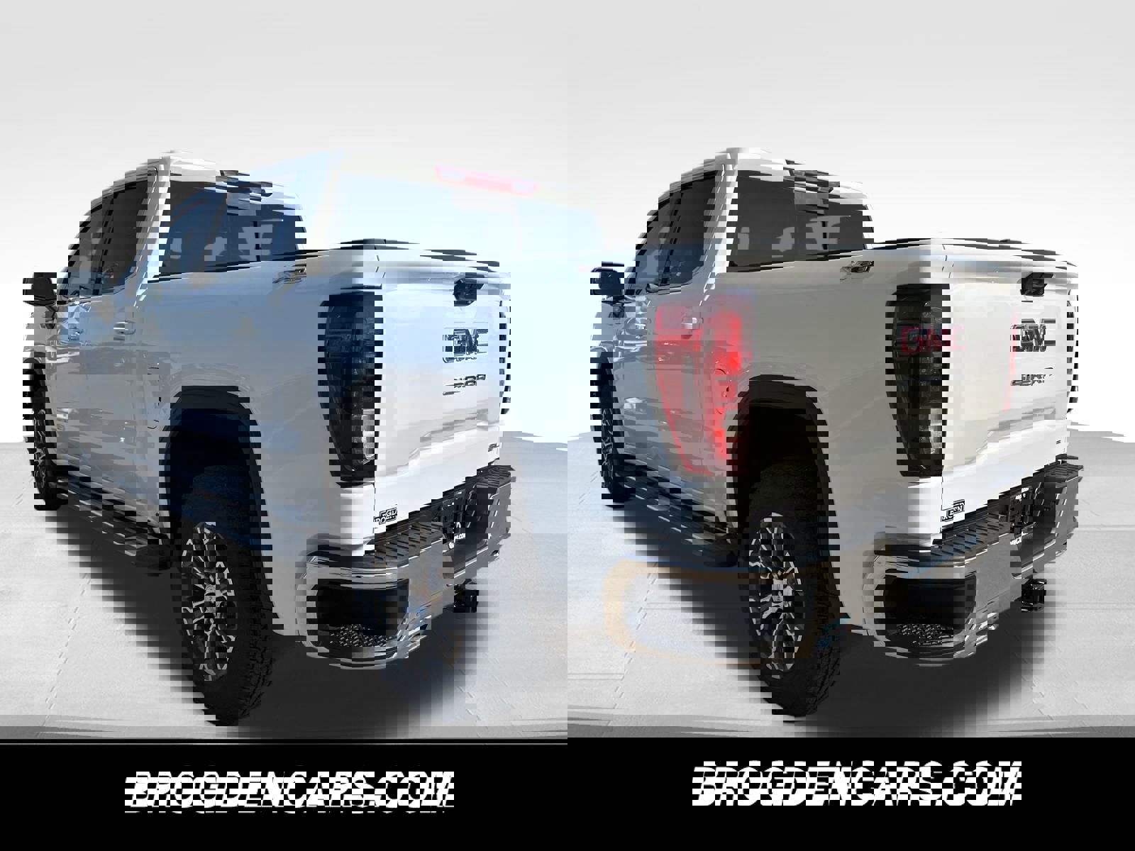 New 2026 GMC Sierra 1500 SLE w/ X31 Off-Road Package image 5