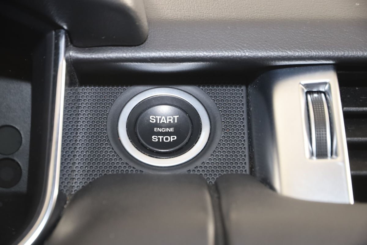 Used 2019 Land Rover Range Rover Sport Supercharged AWD/4WD image 32
