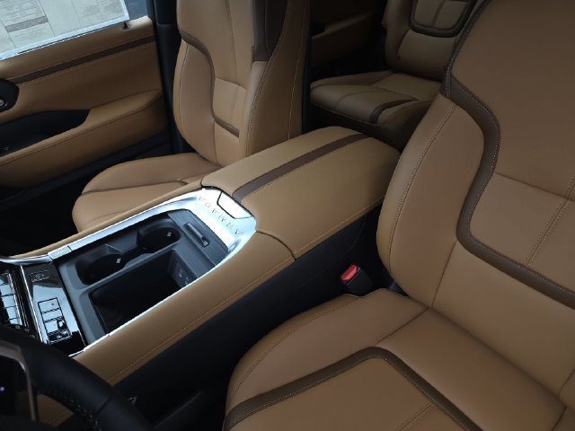 New 2026 Nissan Armada SL w/ Captain's Chari Seat Package AWD/4WD image 22