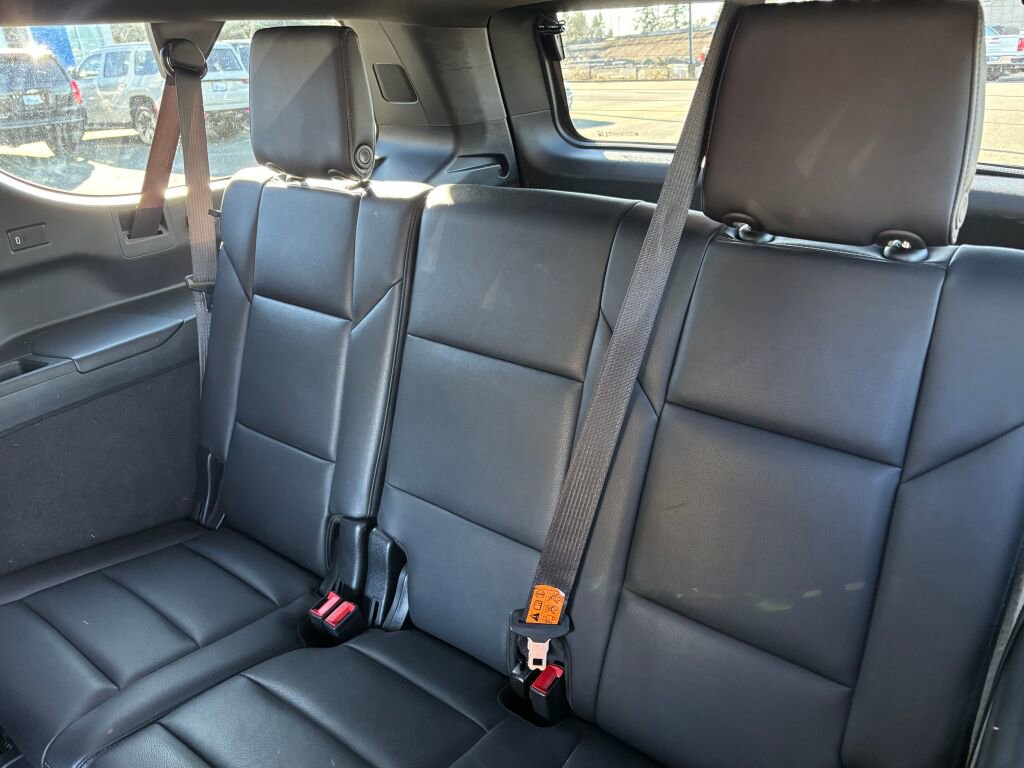Used 2024 Cadillac Escalade ESV Luxury image 15