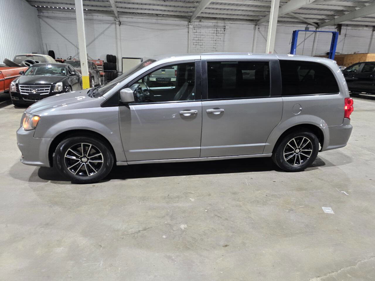 Used 2018 Dodge Grand Caravan GT FWD image 4