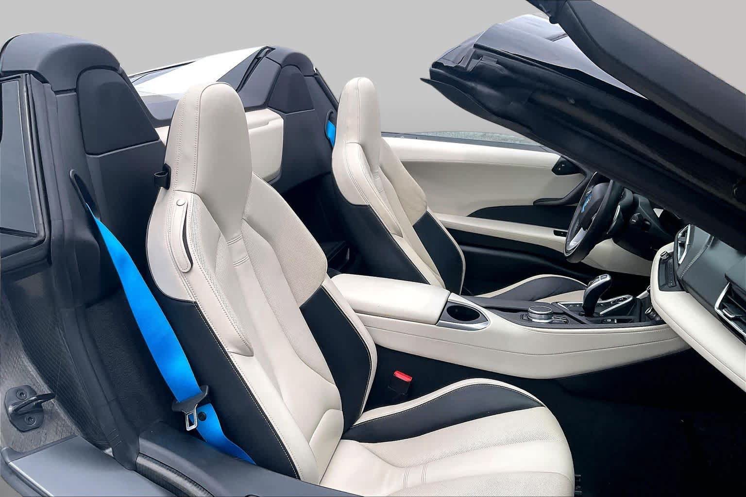Used 2019 BMW i8 Roadster AWD/4WD image 8