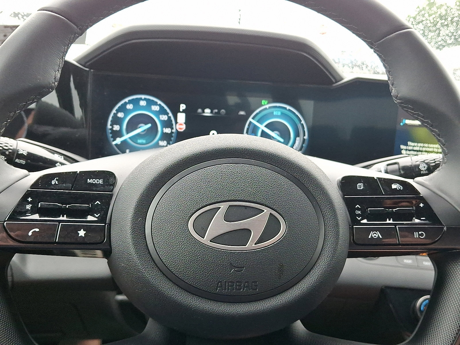 Certified 2025 Hyundai Elantra SEL image 19