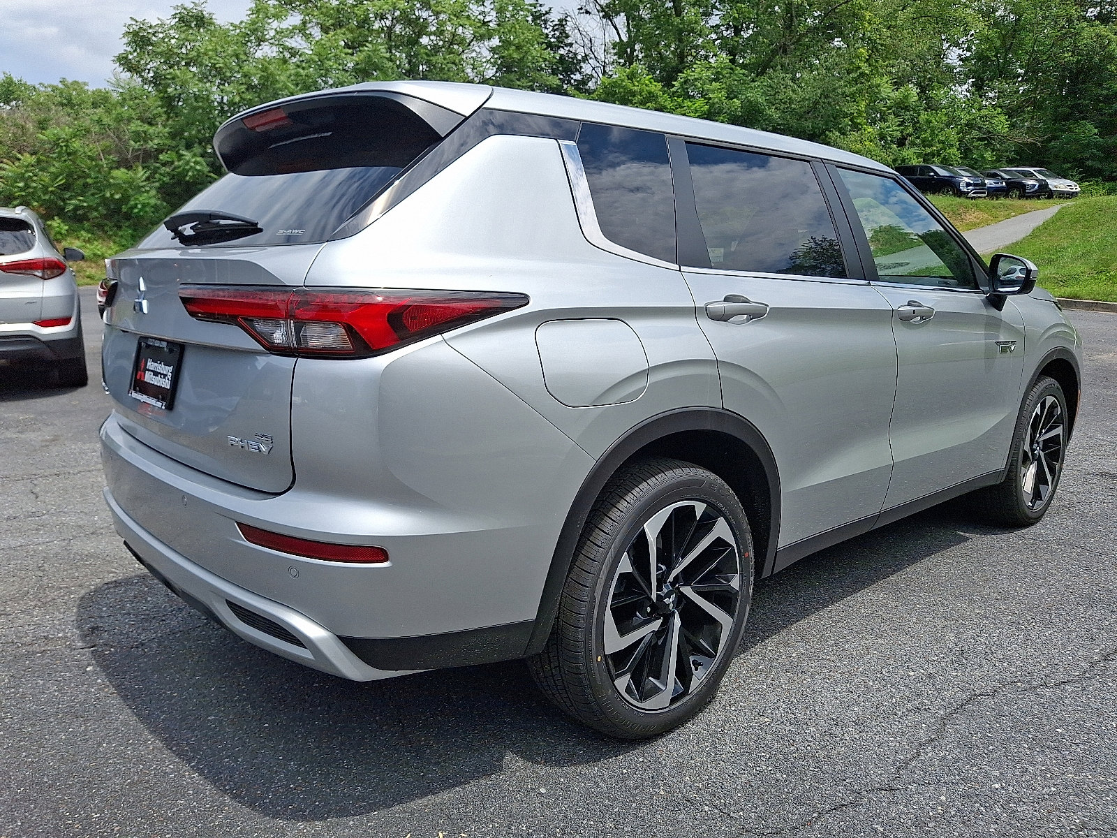 New 2025 Mitsubishi Outlander SE image 7