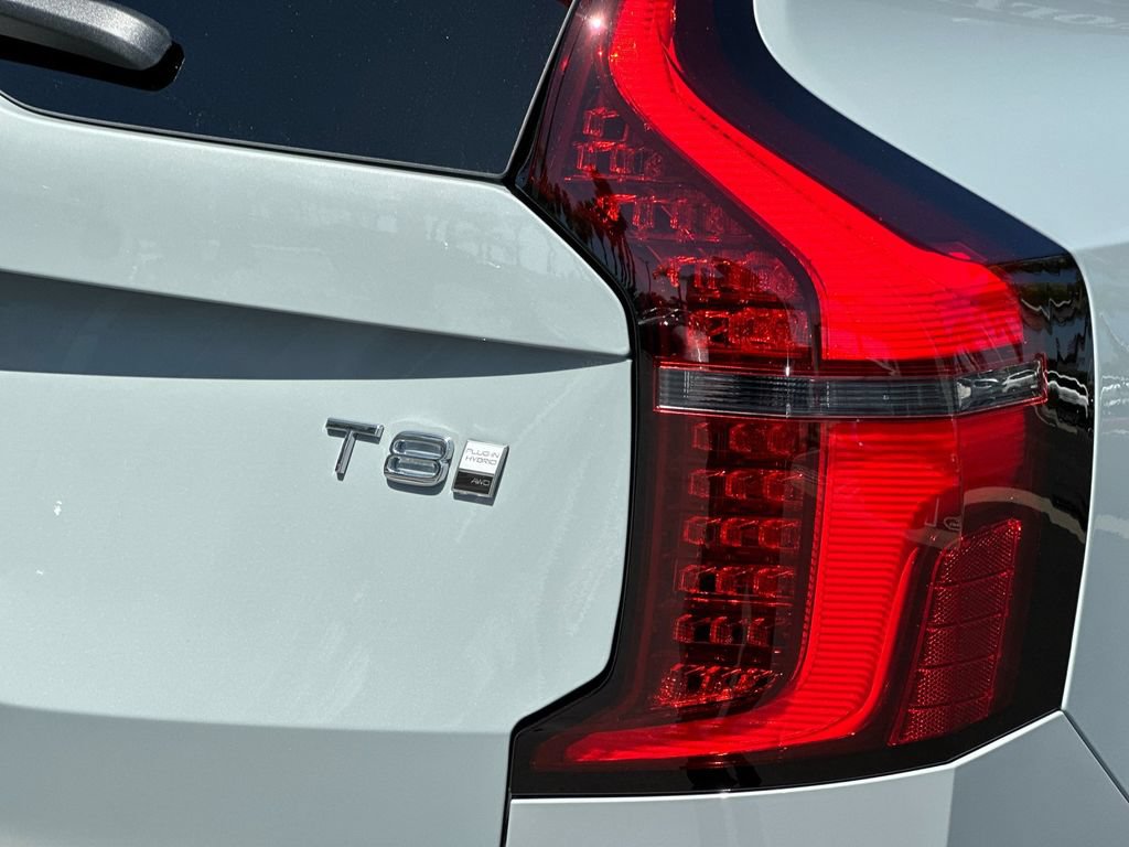 New 2026 Volvo XC90 T8 Plus AWD/4WD image 27