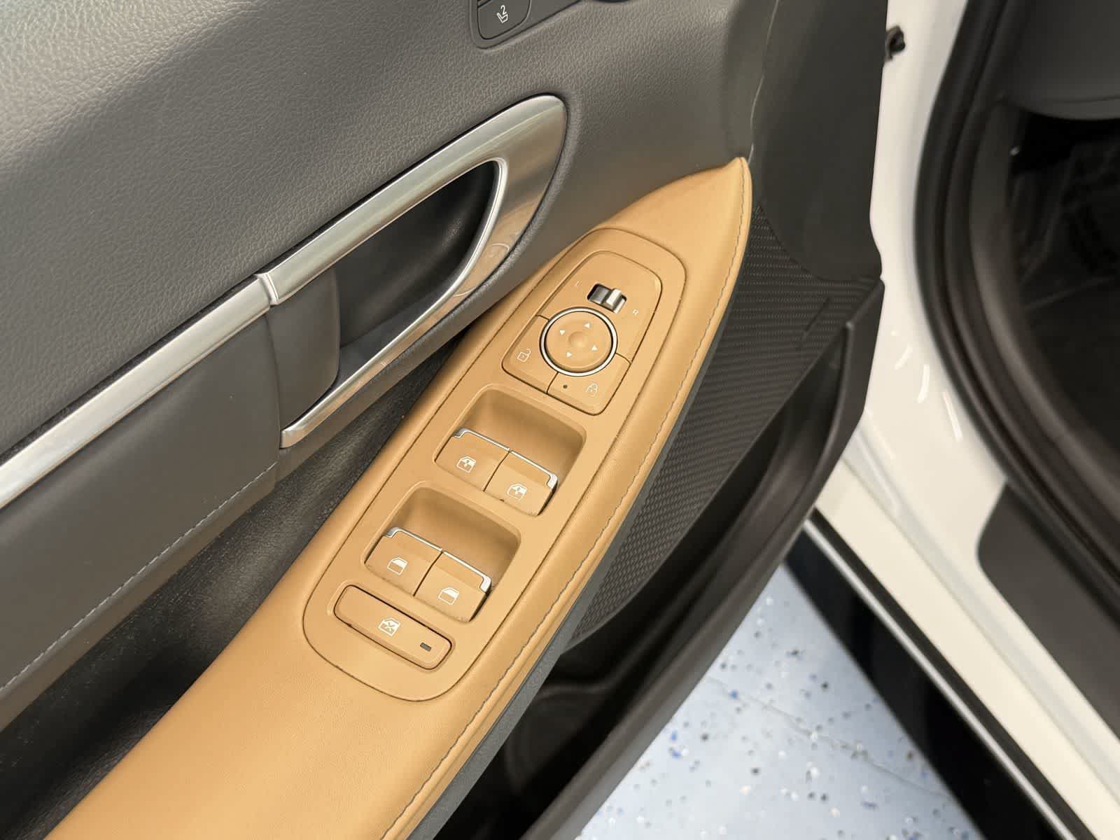 Used 2020 Hyundai Sonata Limited FWD image 13