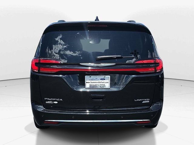 Used 2023 Chrysler Pacifica Limited w/ Uconnect Theater Family Group AWD/4WD image 5
