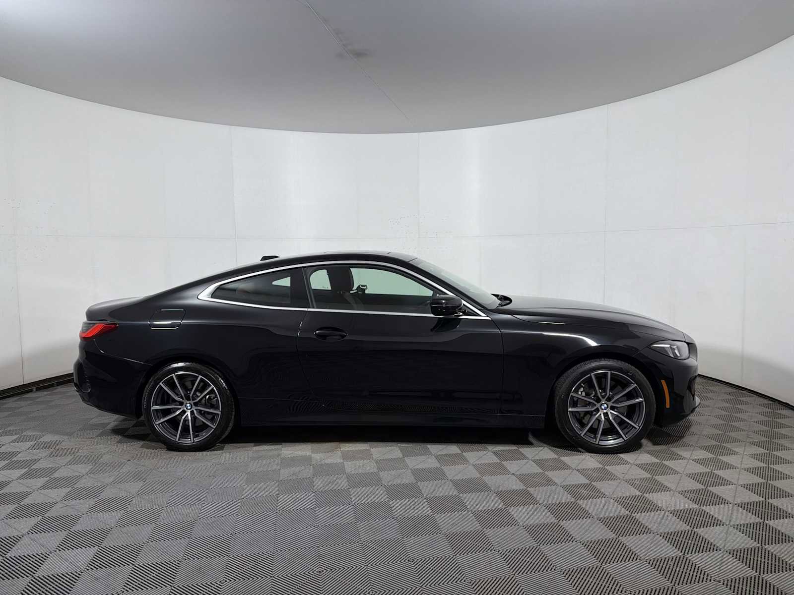 Used 2025 BMW 430i xDrive Coupe w/ Convenience Package image 7