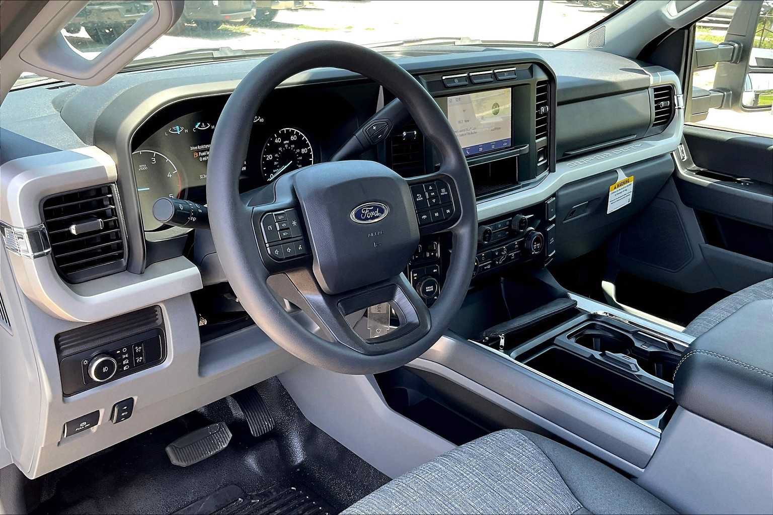 Used 2024 Ford F350 XLT w/ XLT Value Package AWD/4WD image 6