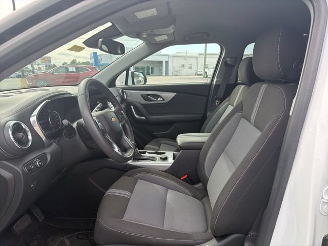 Used 2024 Chevrolet Blazer LT w/ Convenience Package FWD image 2