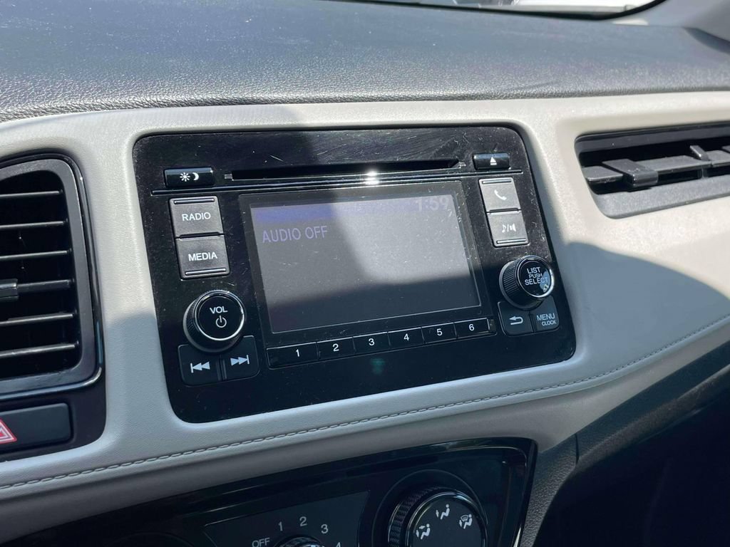 Certified 2021 Honda HR-V LX image 27