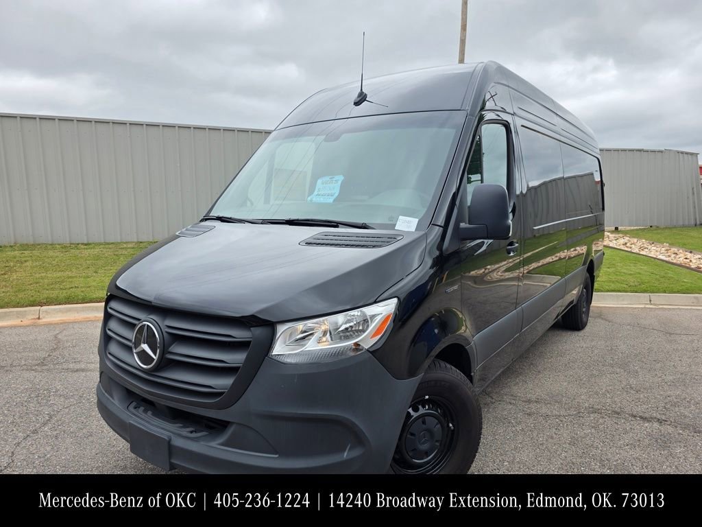Used 2024 Mercedes-Benz eSprinter 170 Cargo image 1