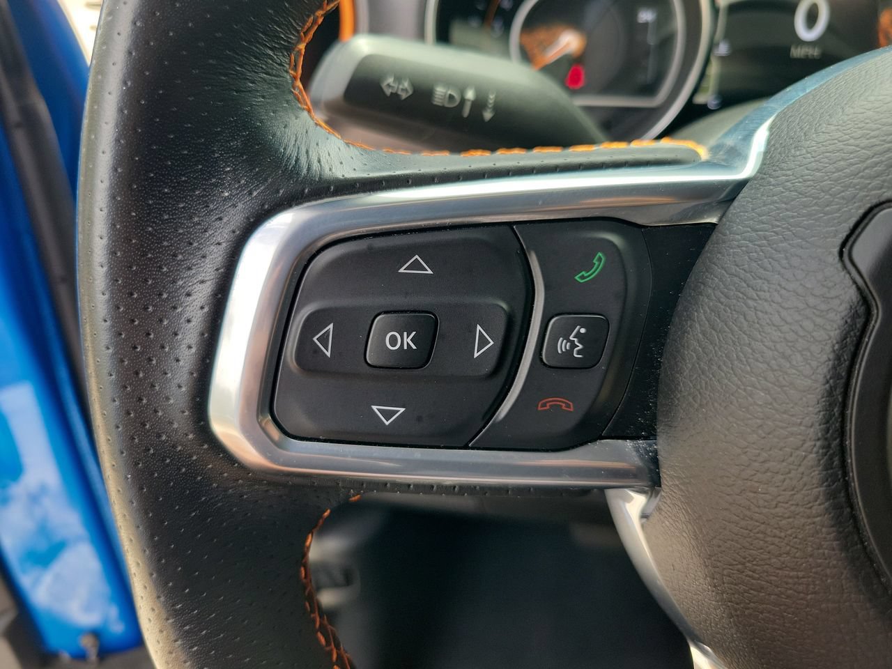 Used 2023 Jeep Gladiator Mojave w/ LED Lighting Group AWD/4WD image 17