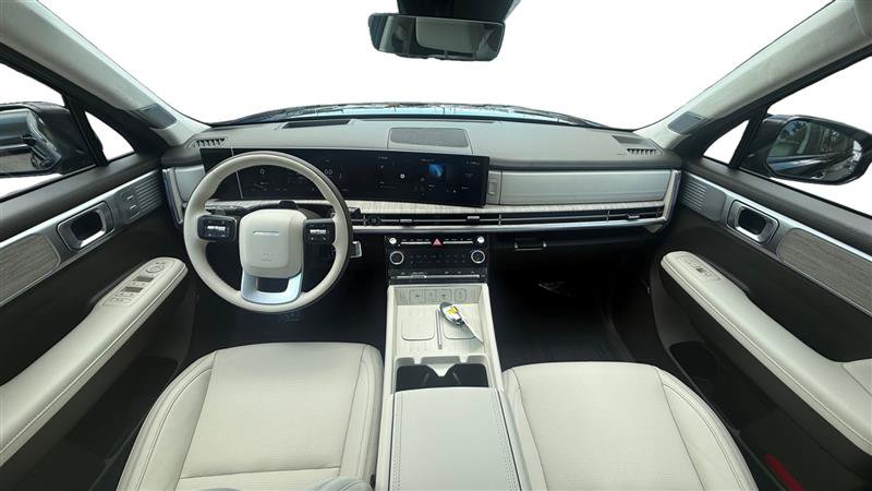 Used 2025 Hyundai Santa Fe Calligraphy FWD image 12