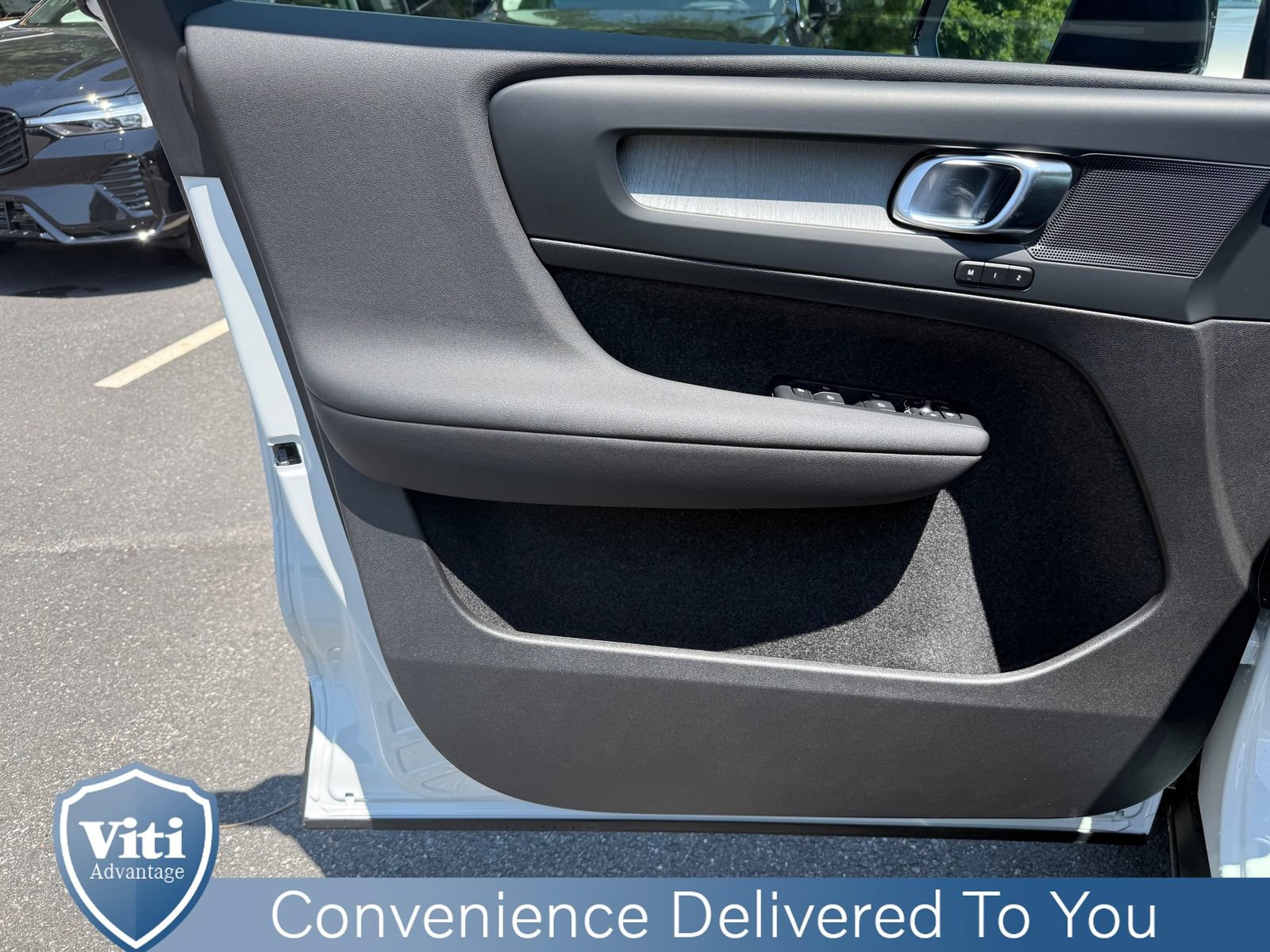 New 2026 Volvo XC40 B5 Plus w/ Protection Package Premier AWD/4WD image 11