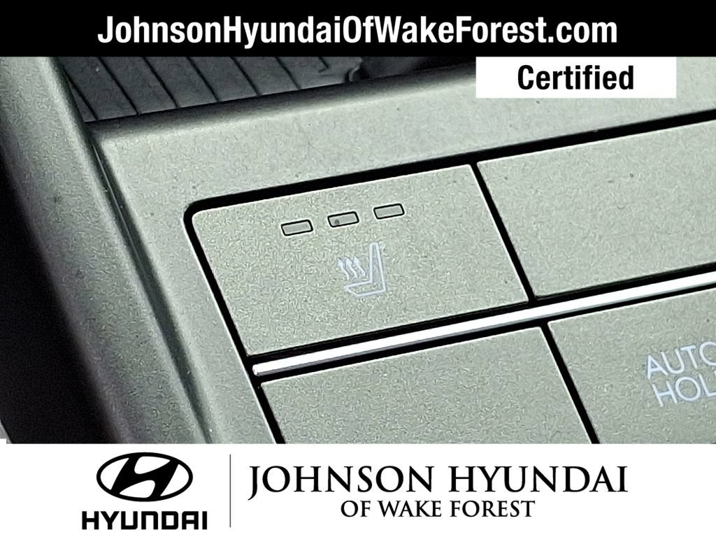 Certified 2025 Hyundai Kona SEL FWD image 19