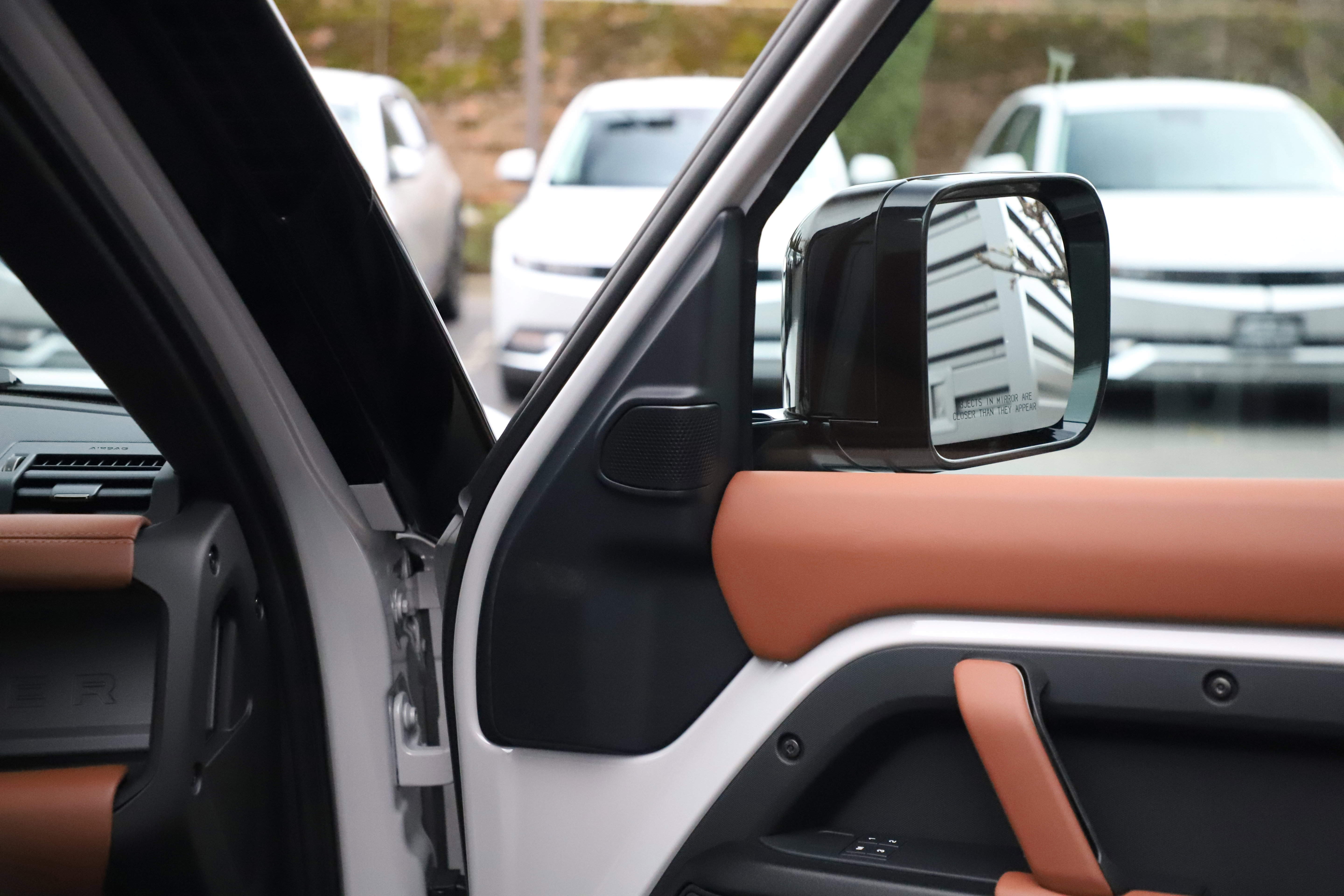 New 2026 Land Rover Defender 110 OCTA AWD/4WD image 9