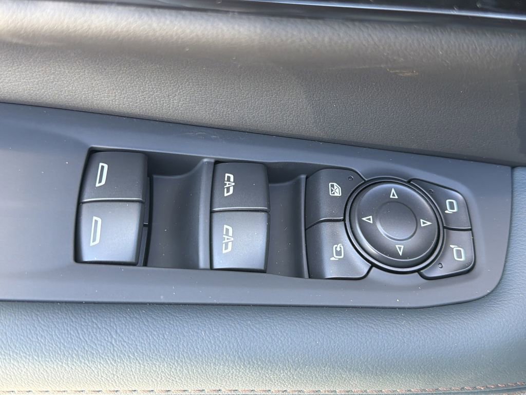 New 2026 GMC Yukon XL AT4 w/ AT4 Premium Plus Package image 16