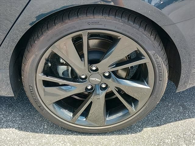 Used 2023 Genesis G70 2.0T w/ Sport Prestige Package RWD image 16