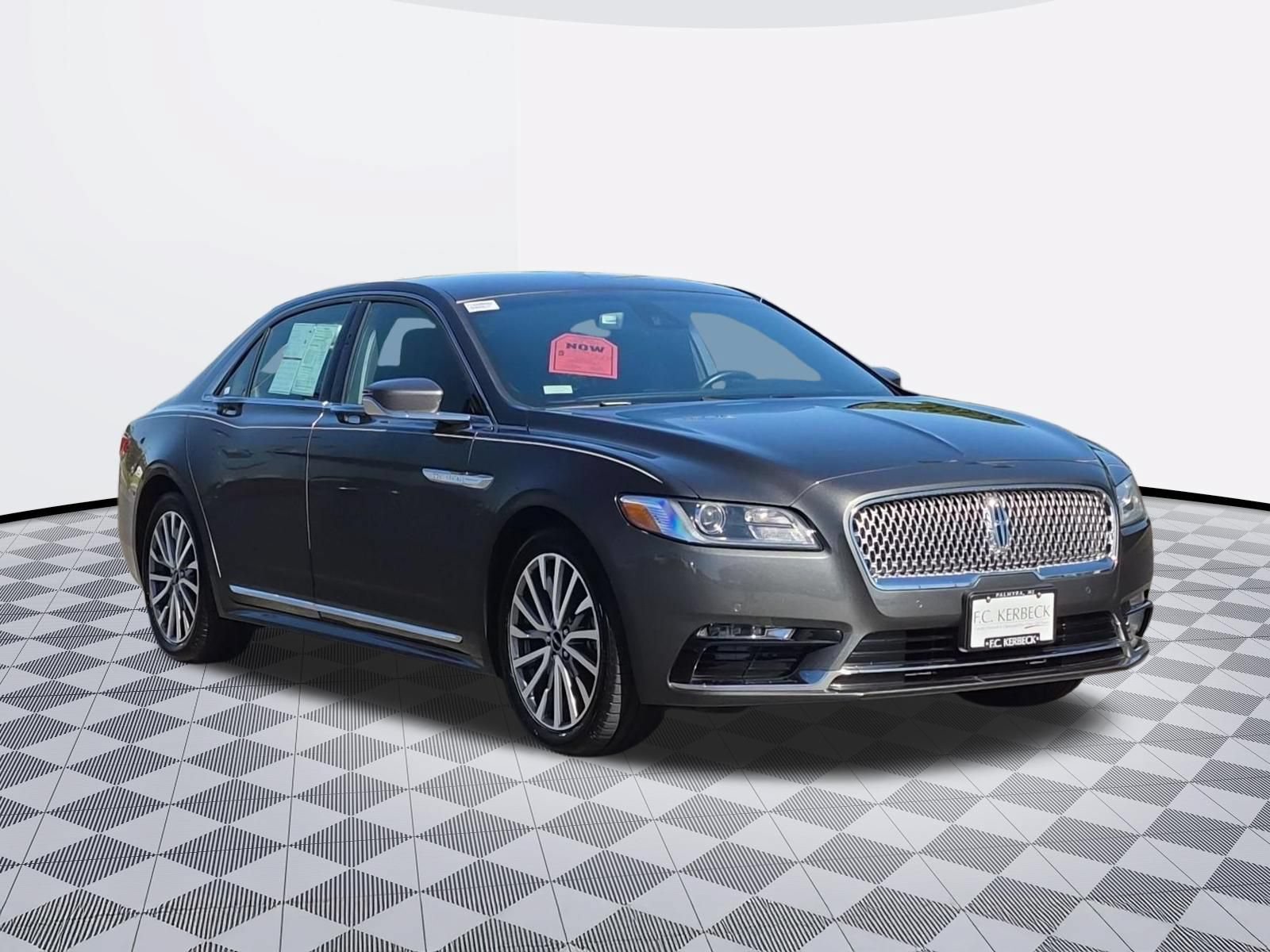Used 2017 Lincoln Continental Select AWD/4WD image 2
