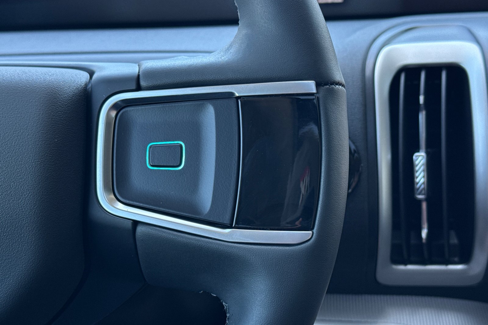 New 2026 Ford Expedition Active AWD/4WD image 30