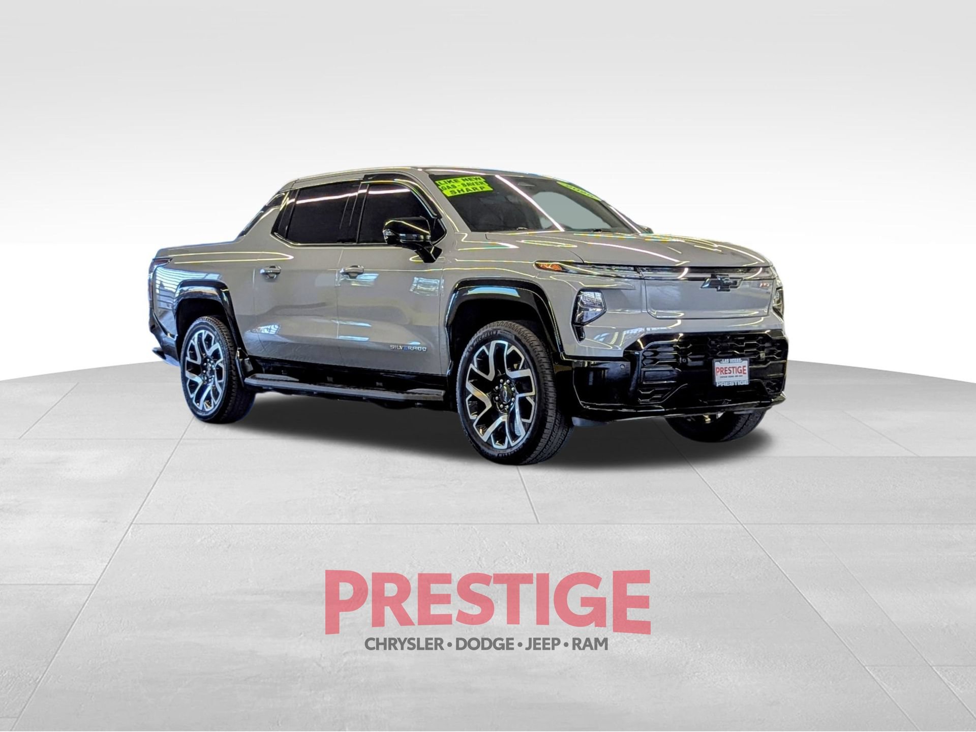 Used 2025 Chevrolet Silverado EV RST AWD/4WD image 6