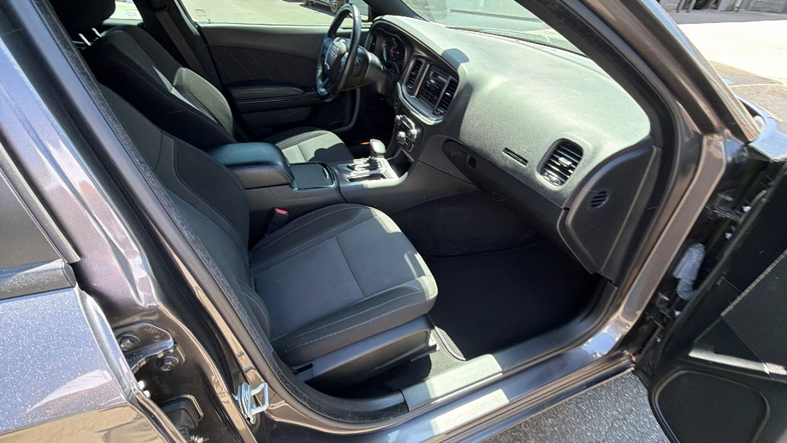 Used 2022 Dodge Charger SXT w/ Blacktop Package image 19