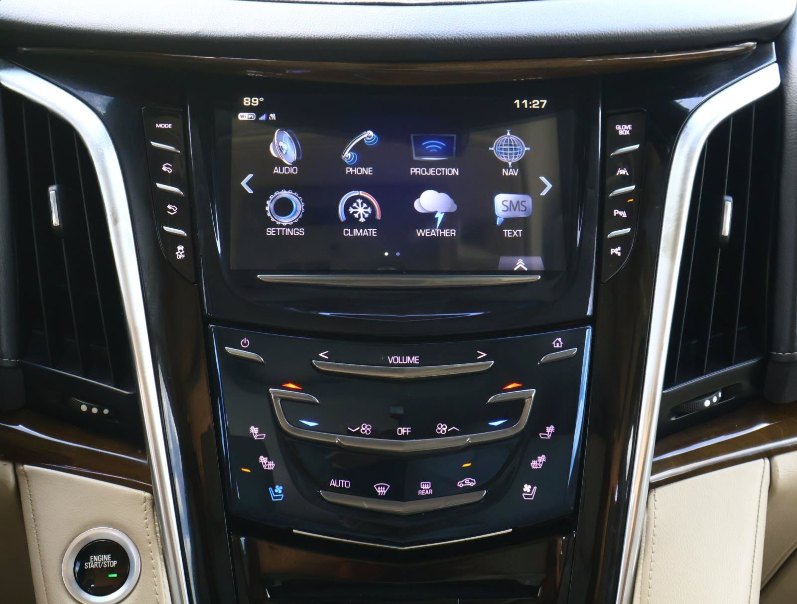Used 2018 Cadillac Escalade Luxury RWD image 16