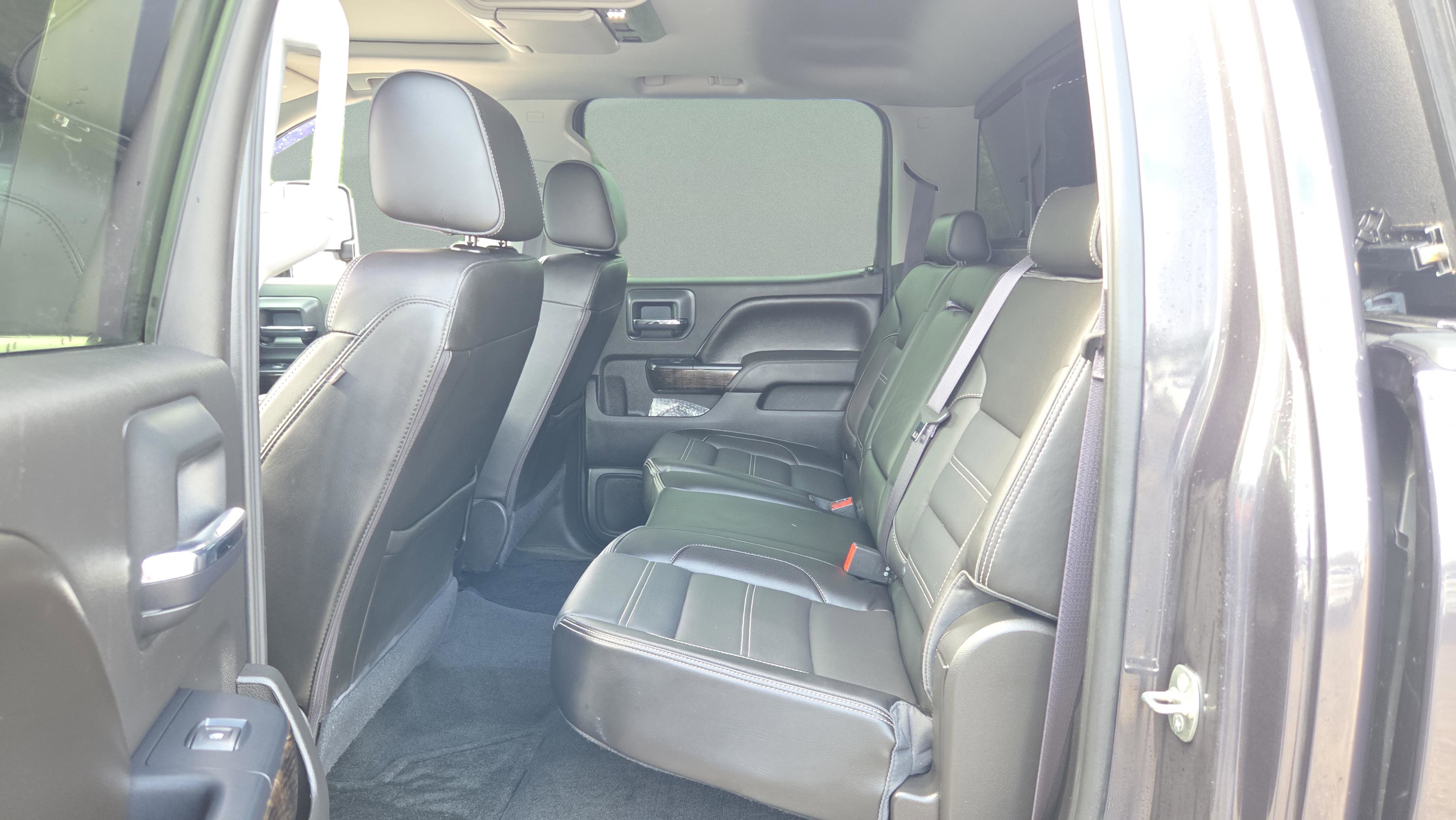 Used 2016 GMC Sierra 2500 Denali w/ Duramax Plus Package AWD/4WD image 10