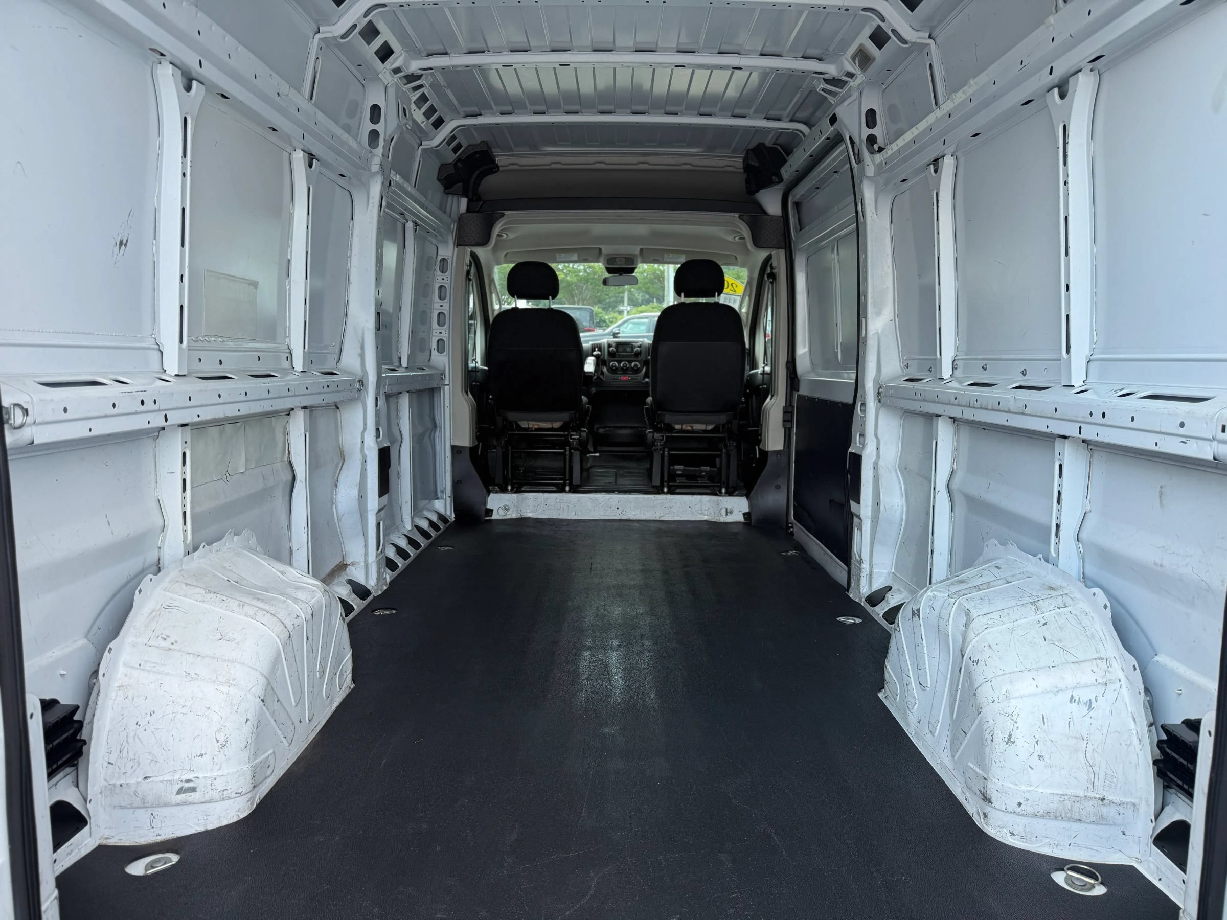 Used 2017 RAM ProMaster 2500 FWD image 12