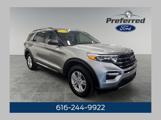Used 2023 Ford Explorer XLT w/ Equipment Group 202A AWD/4WD image 1