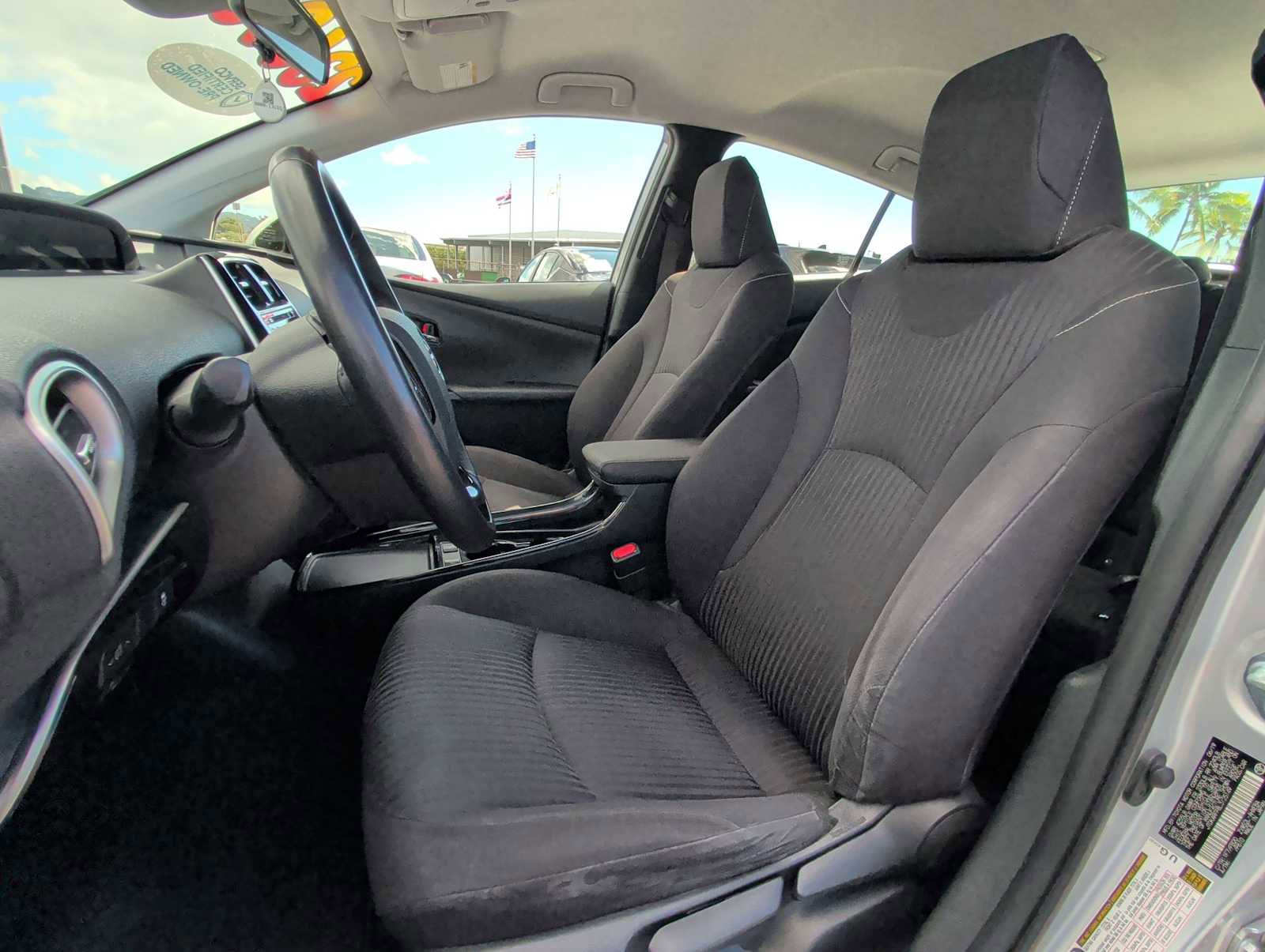 Used 2020 Toyota Prius Prime LE image 13