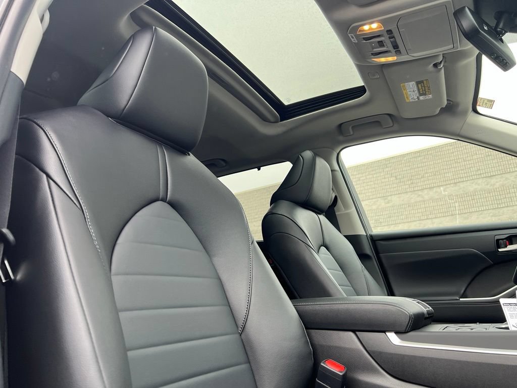 New 2026 Toyota Highlander XLE AWD/4WD image 18