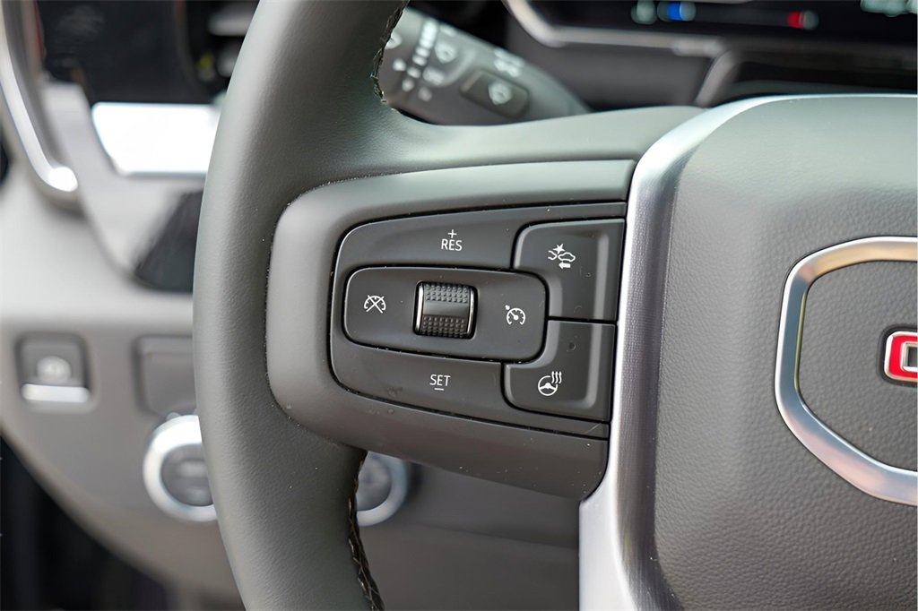 New 2025 GMC Sierra 1500 Elevation image 12