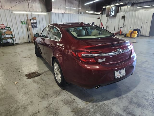 Used 2016 Buick Regal Premium w/ Driver Confidence Package #2 FWD image 4