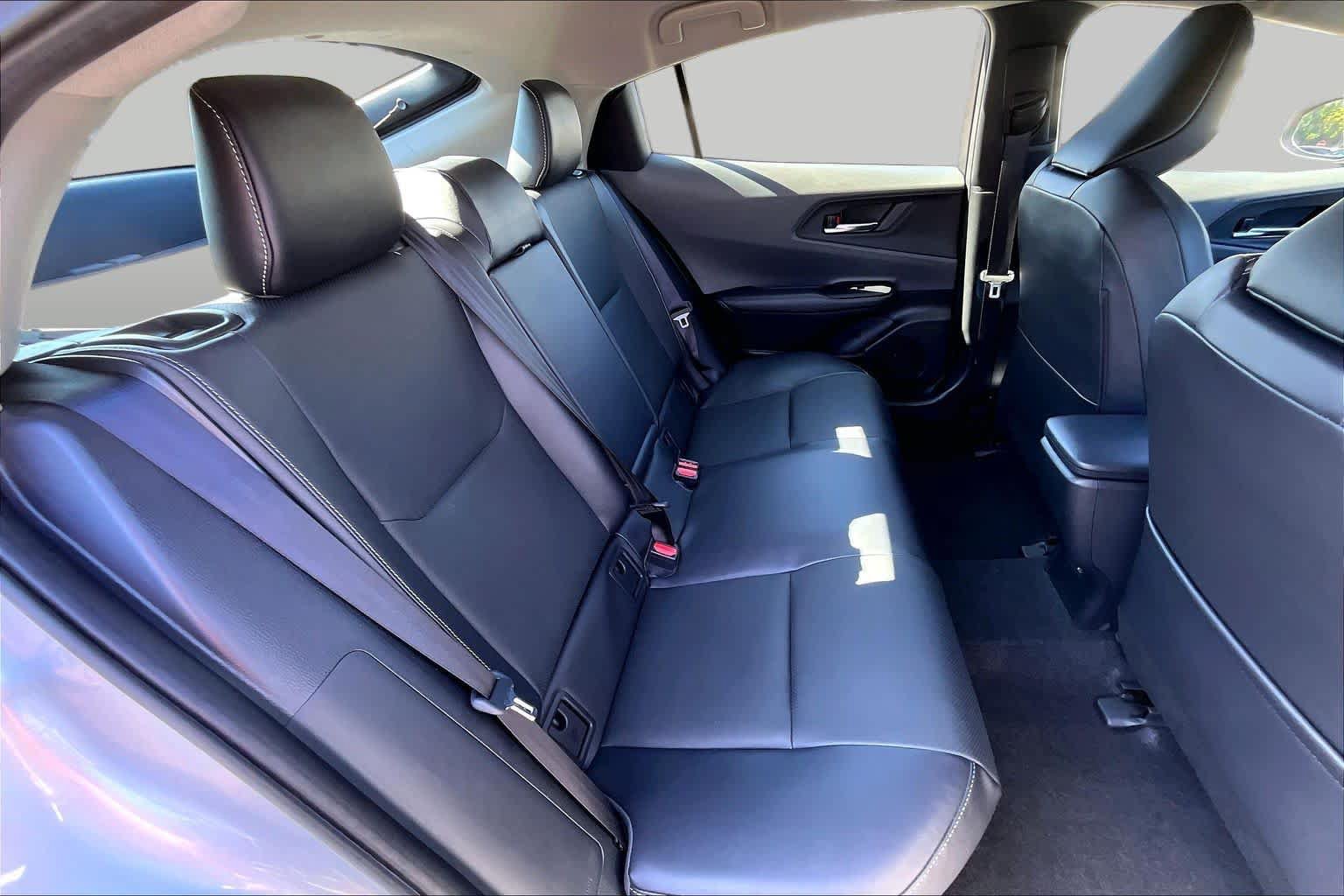 Used 2024 Toyota Prius XLE FWD image 18