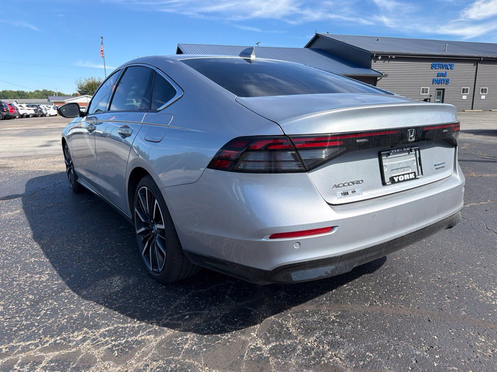 Used 2024 Honda Accord Touring image 4