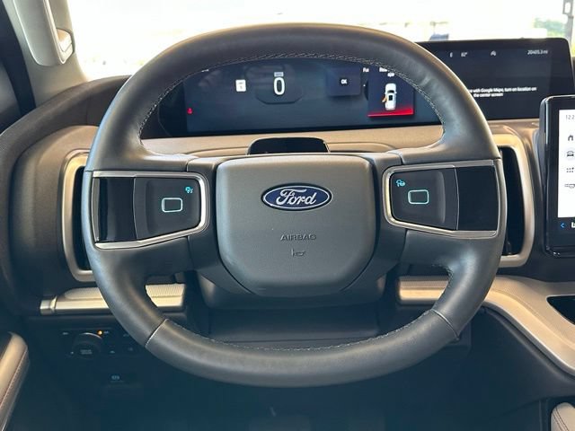 Certified 2025 Ford Expedition Active AWD/4WD image 9