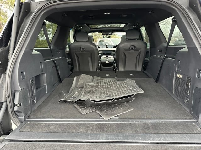 Used 2025 Lincoln Navigator L Reserve w/ Jet Appearance Package AWD/4WD image 12