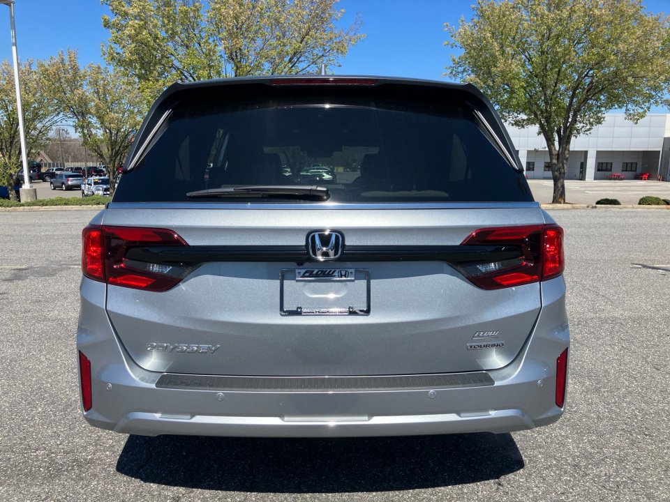 New 2026 Honda Odyssey Touring image 14