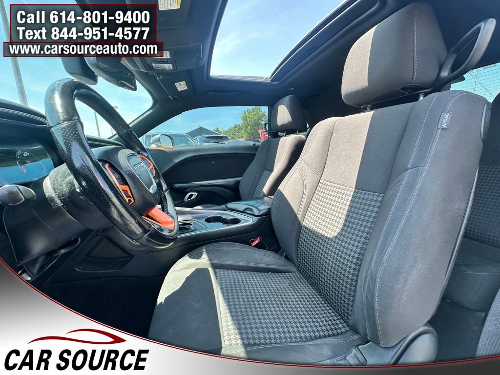 Used 2016 Dodge Challenger SXT w/ Blacktop Package RWD image 8