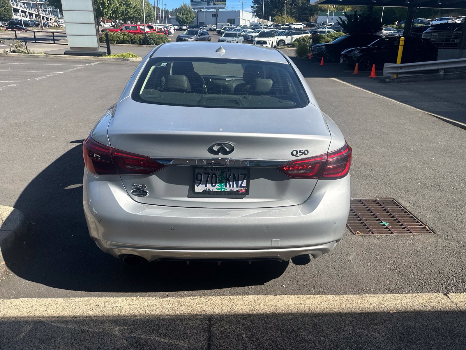 Used 2018 INFINITI Q50 Luxe w/ Sensory Package (Luxe) AWD/4WD image 3