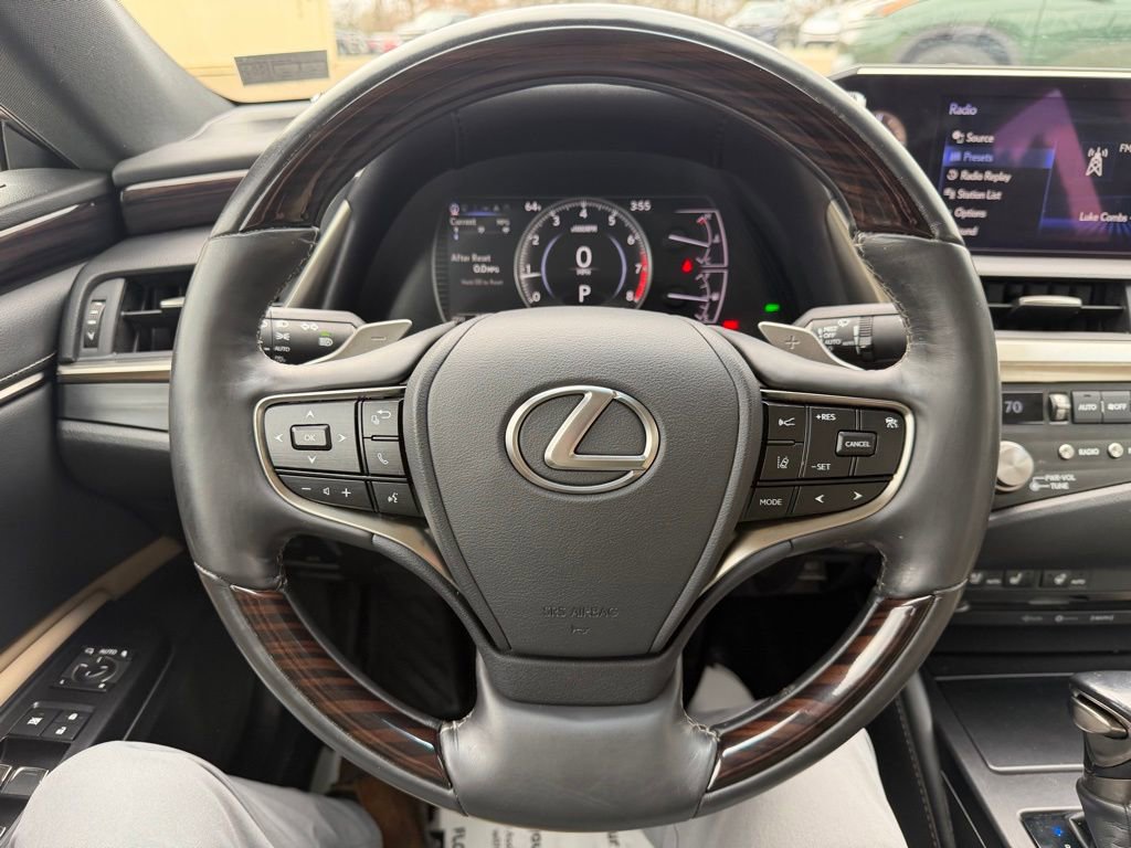 Used 2021 Lexus ES 250 w/ Premium Package image 15