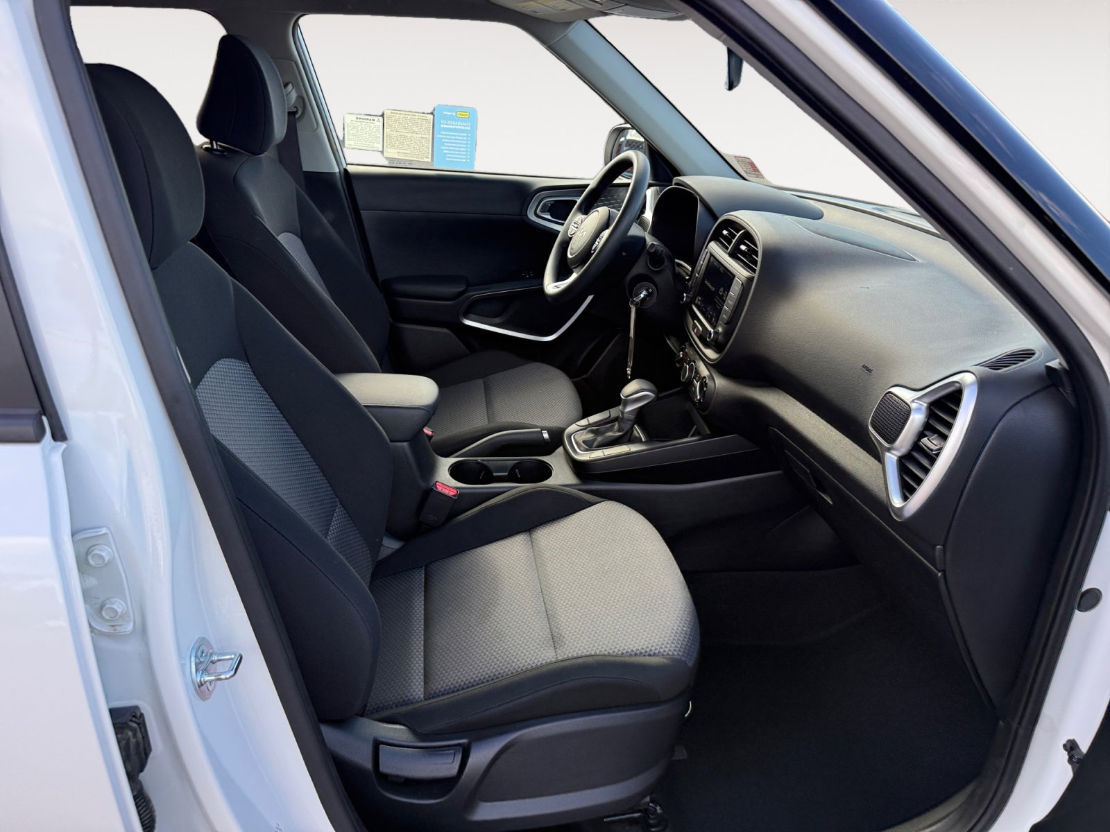 Certified 2025 Kia Soul LX image 19