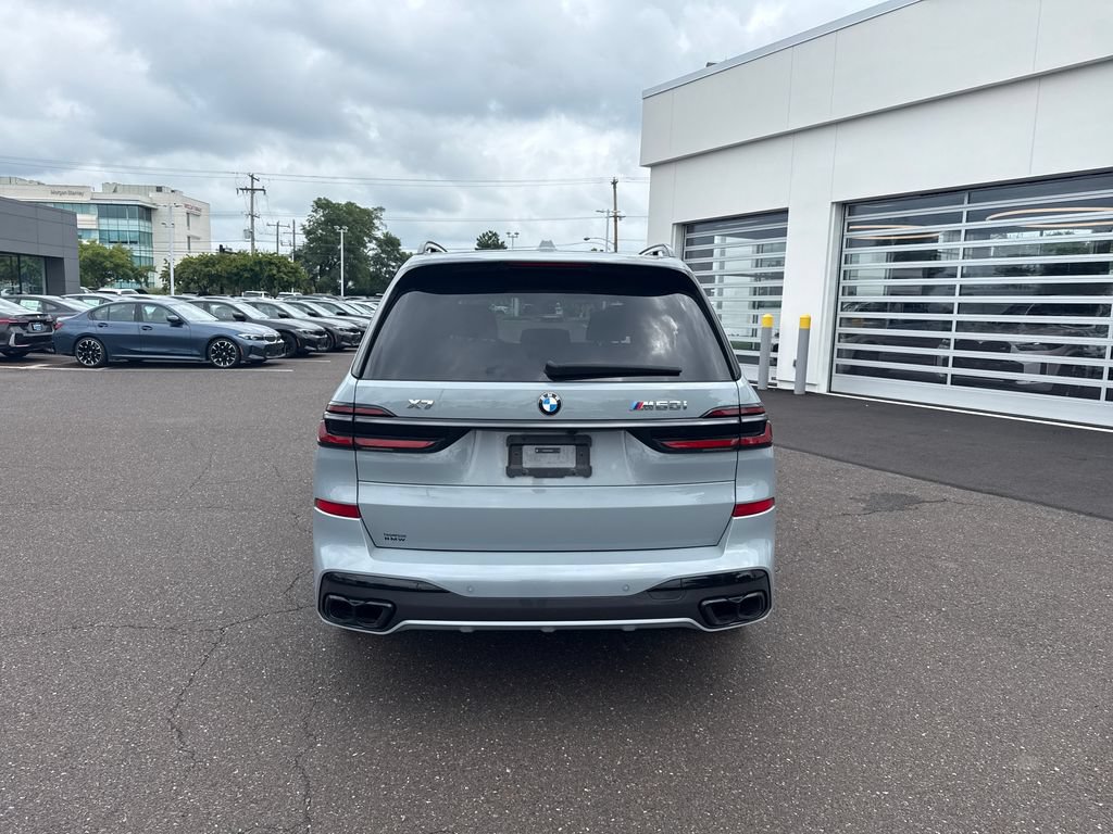 Certified 2025 BMW X7 M60i w/ Climate Comfort Package AWD/4WD image 4