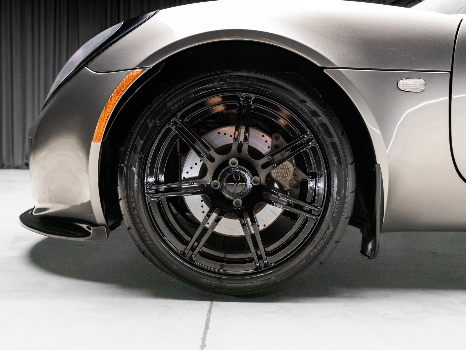 Used 2005 Lotus Elise RWD image 19