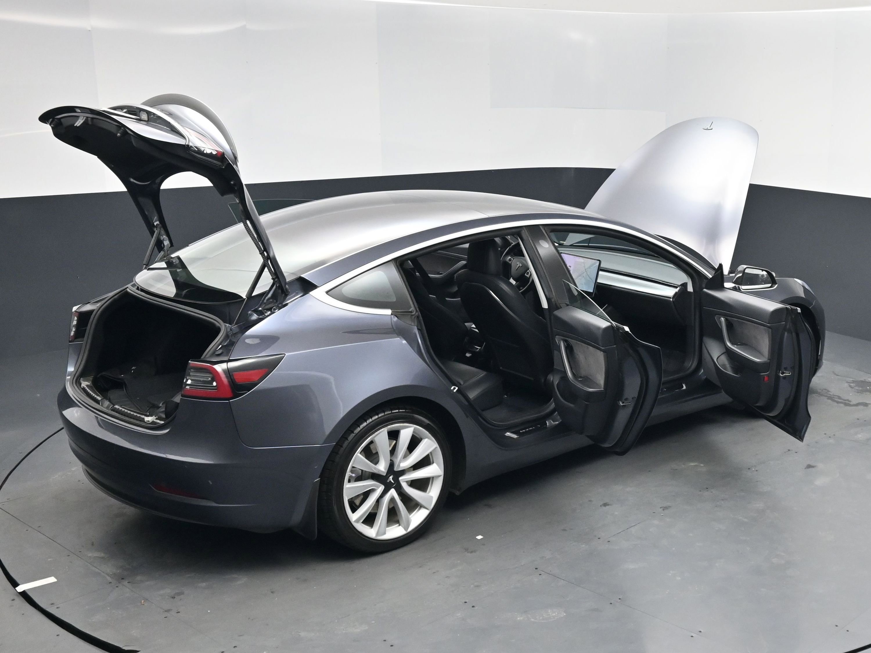 Used 2020 Tesla Model 3 Standard Range image 19